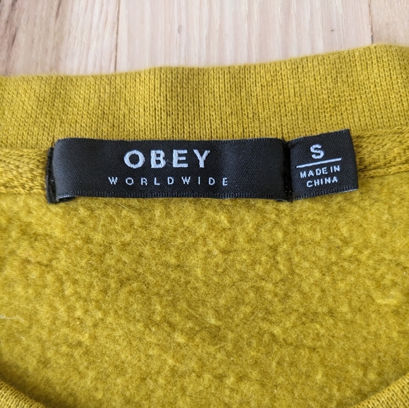 OBEY crewneck sweatshirt - Picture 3 of 4